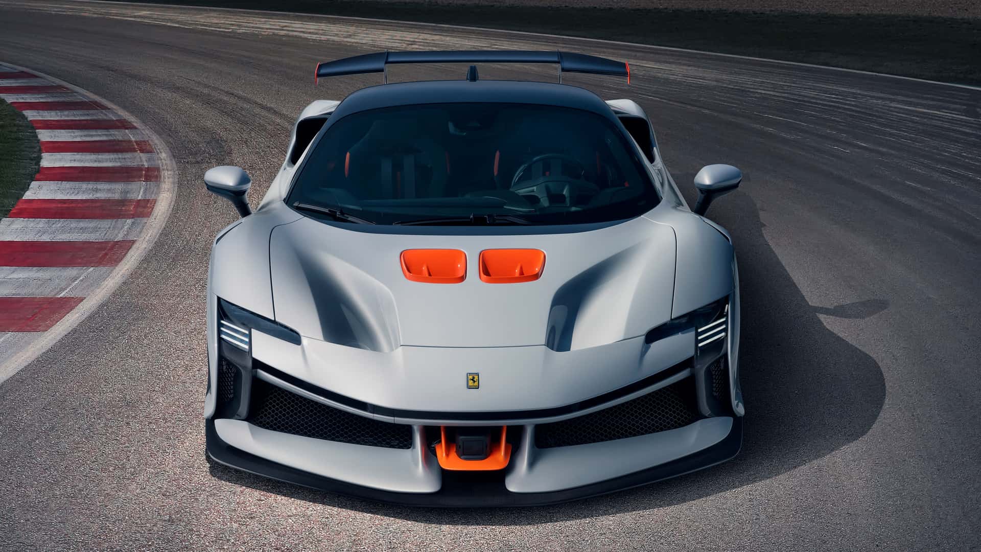 Ferrari SF90 XX: представлен экстремальный суперкар программы XX (впервые для дорог общего пользования)