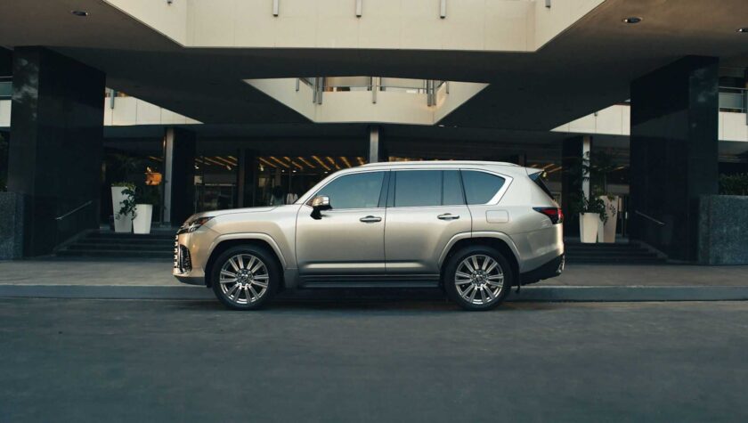 Lexus LX 2022