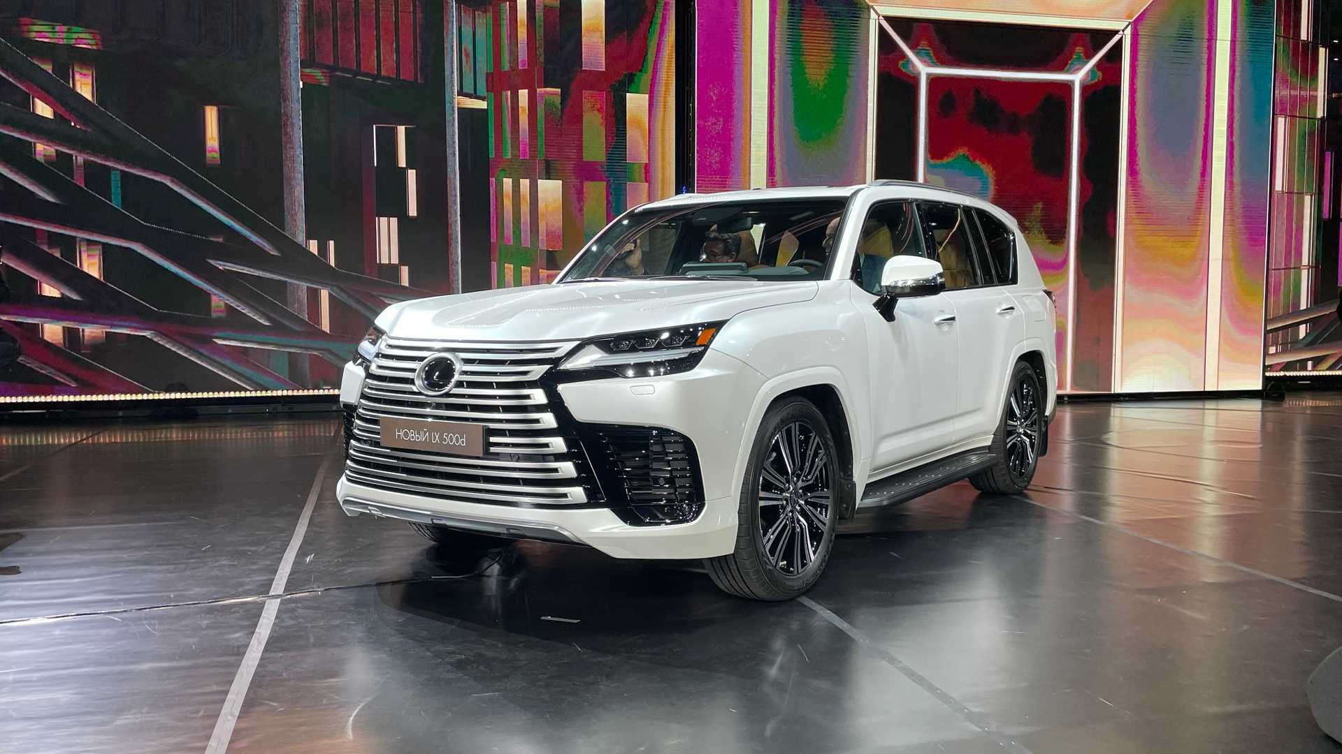 Lexus LX 2022