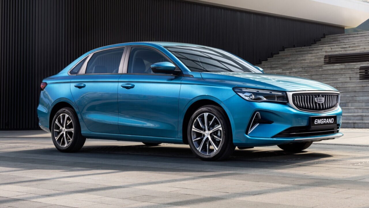 Geely Emgrand 2023 в России: объявлены комплектации. Старт продаж в ближайшее время
