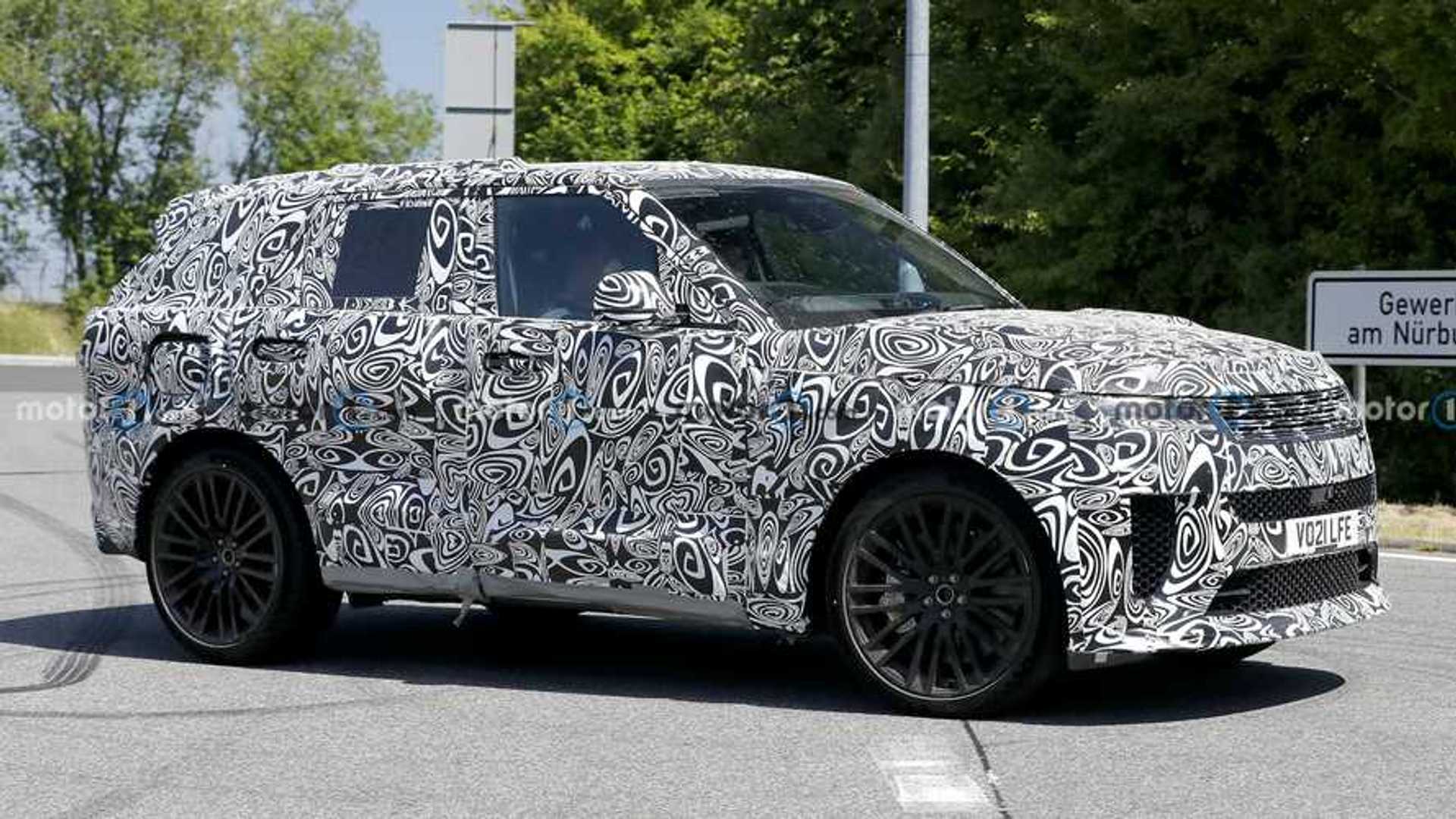 Range Rover Sport SVR 2023: на подходе самая мощная версия спортивного внедорожника
