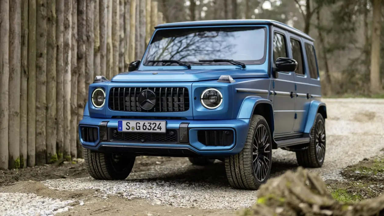 Mercedes-AMG G63 2024 обновлен вместе с гражданским G500: под капотом по прежнему V8, а на подходе полностью элекрическая модификация “Гелендвагена”