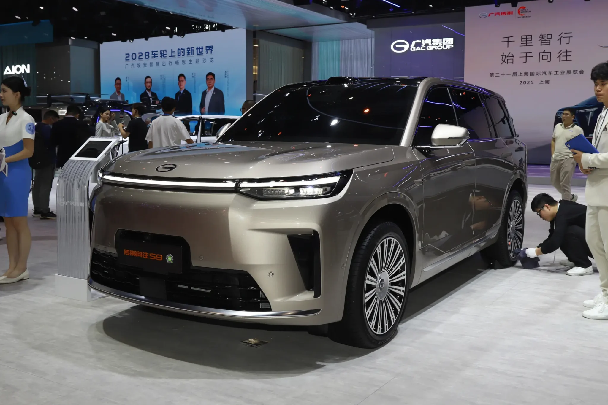 GAC Trumpchi S9: новый гибридный кроссовер выйдет на российский рынок в 2026 году. Конкурент Lixiang. Фото и первые подробности