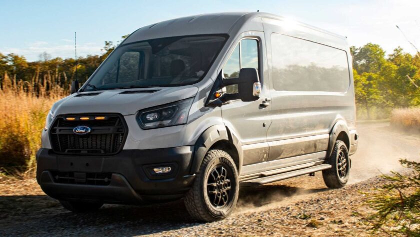 Ford Transit Trail 2023