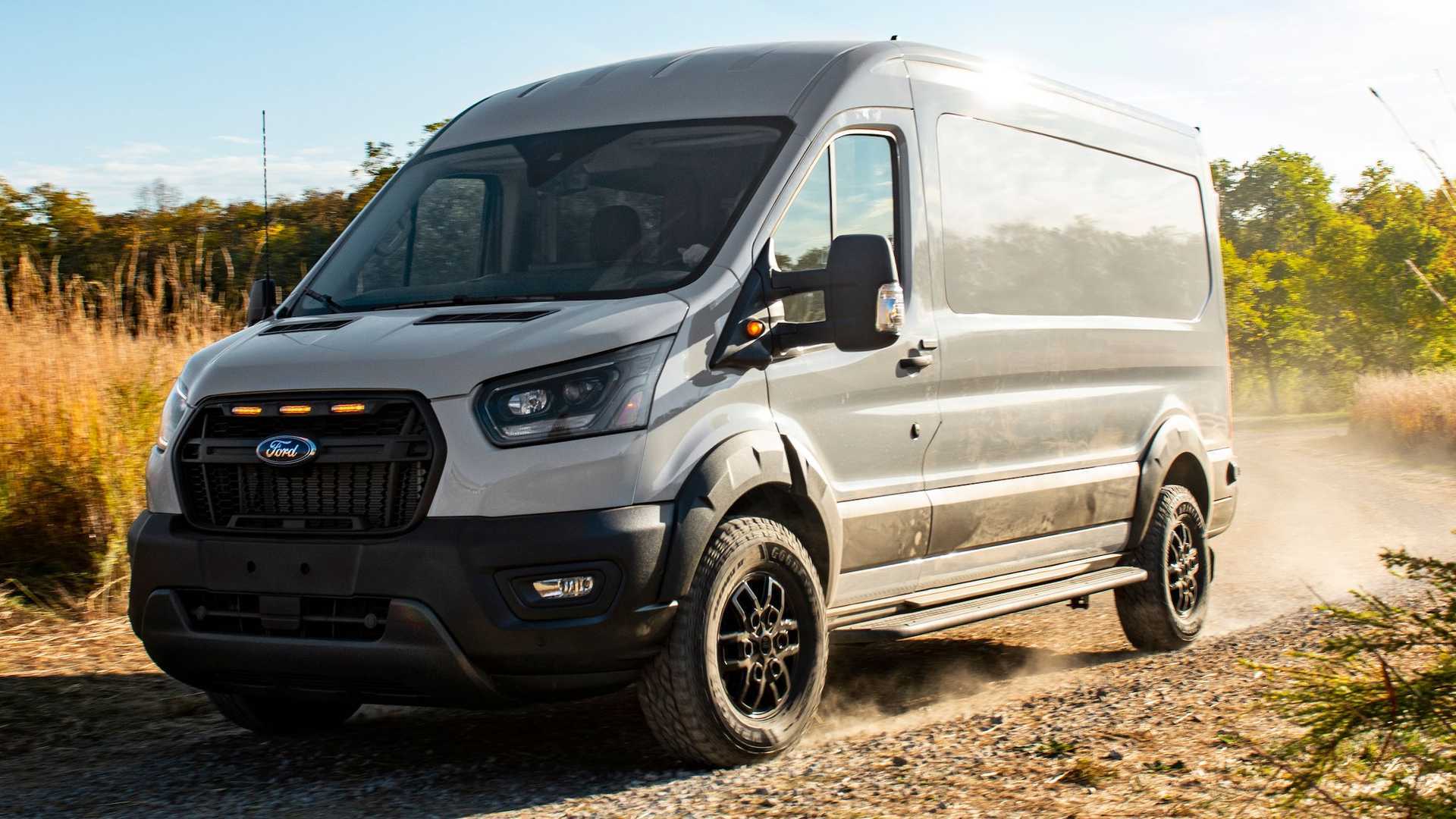 Ford Transit Trail 2023: микроавтобус для путешествий