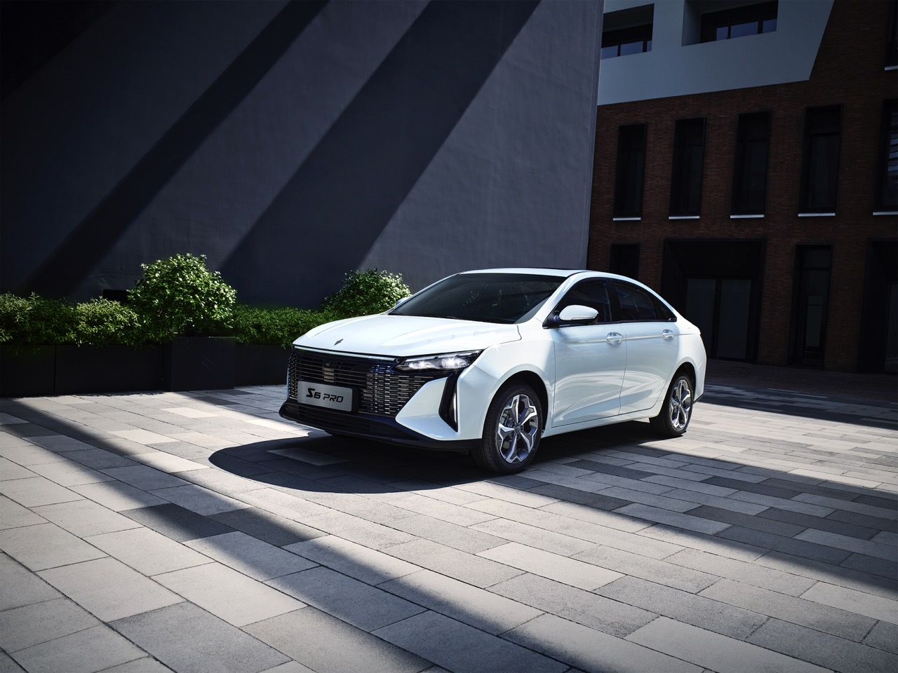 Livan S6 Pro 2024: цены в России на новый китайский седан