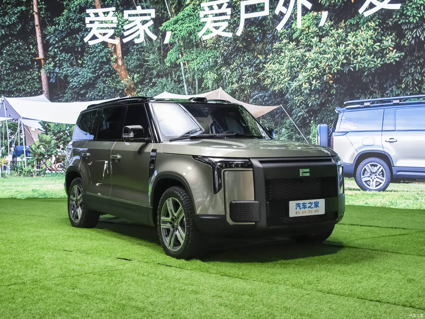 Rox Motor 01 2024 (Polar Stone 01): в России официально появится новый кроссовер от производителя роботов-пылесосов с внешностью как у Defender. Конкурент LiXiang Li Auto