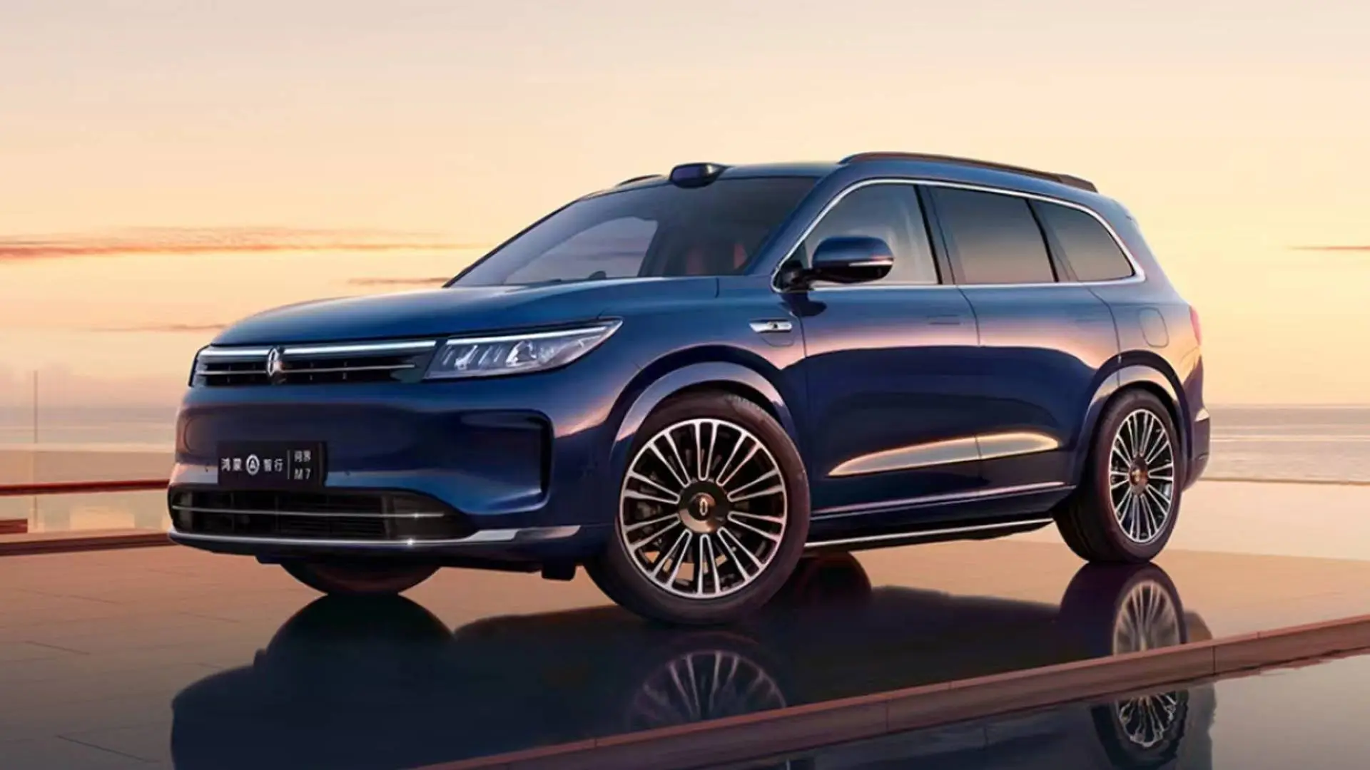 Seres AITO M7 2024: представлен рестайлинг гибридного кроссовер от Huawei, который недавно начал продаваться в России