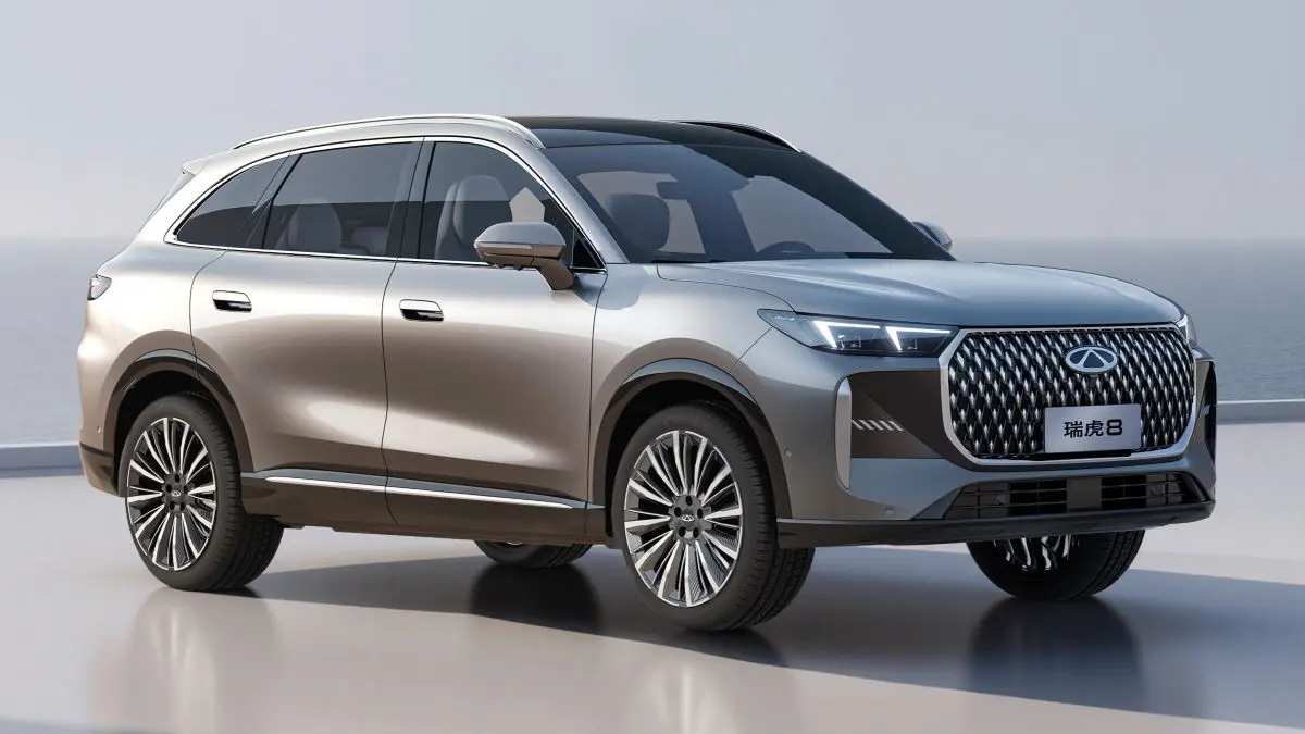 Chery Tiggo 8 2026 нового поколения представлен в двух версиях. Официальные фото и подробности о второй генерации. Ждем в России
