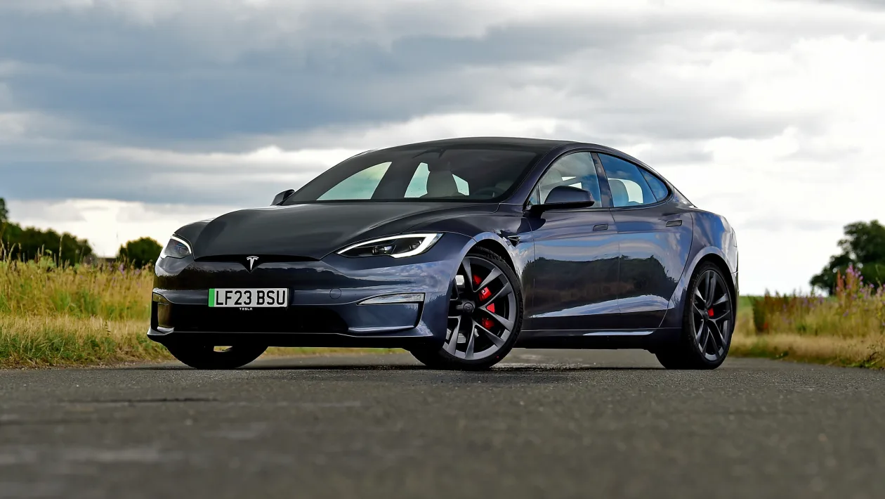 Tesla Model S 2023: скромное обновление (цены и комплектации)