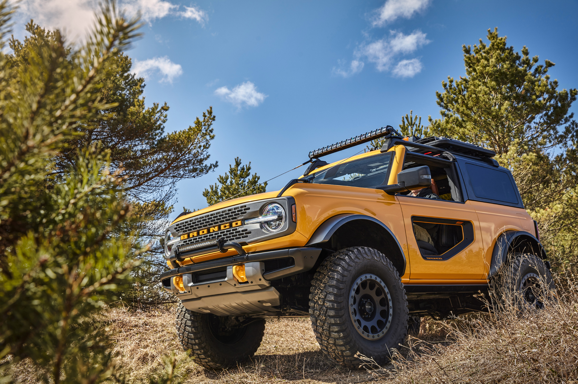 Ford Bronco 2023: обзор внедорожника и цены в России (параллельный импорт)