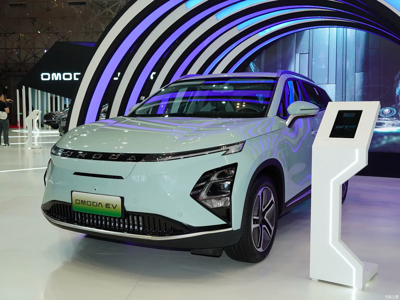 Omoda C5 EV (E5) 2024: в России скоро появится электрическая модификация кроссовера