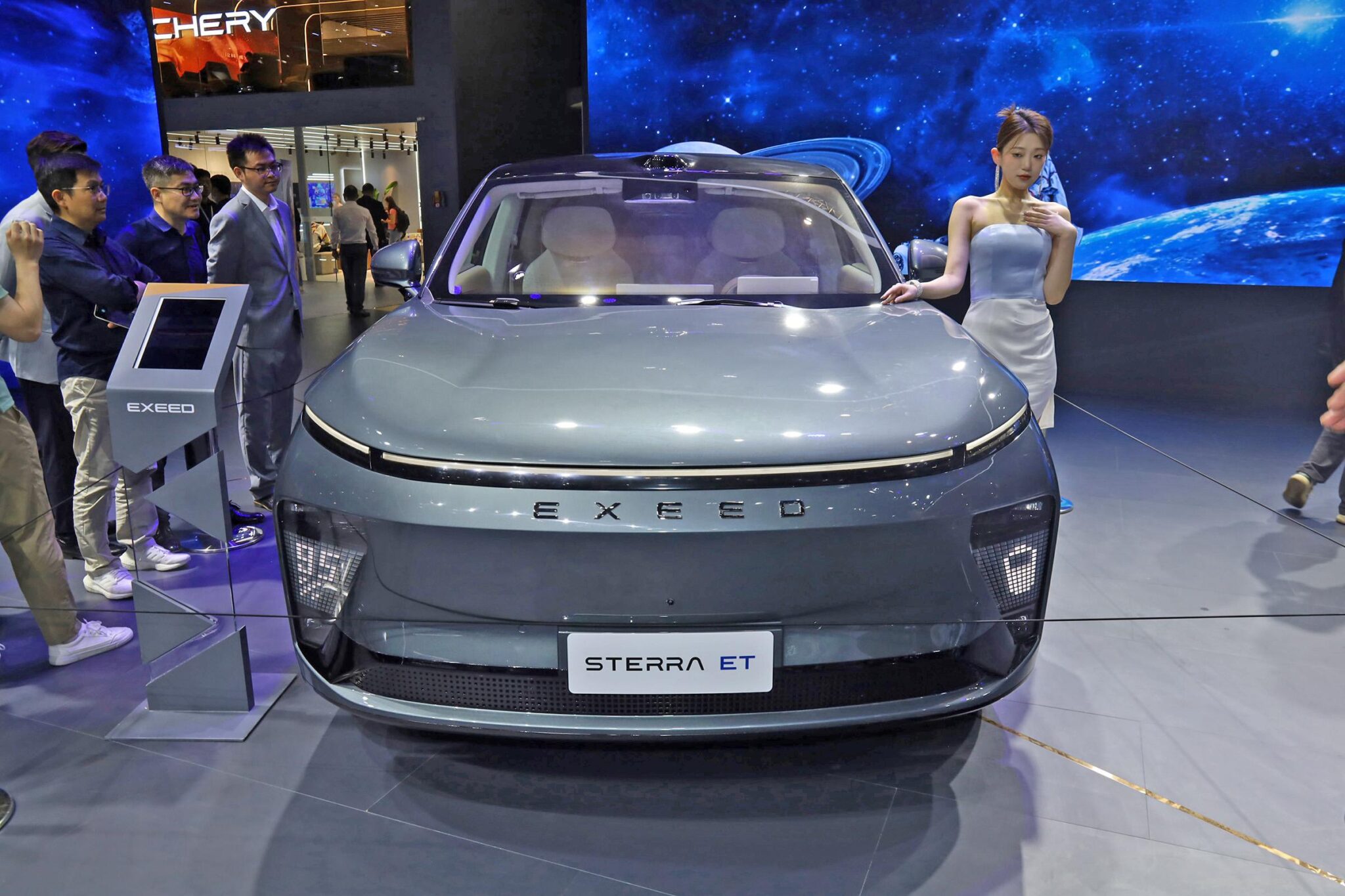 Exeed Sterra ET 2023: электрический кроссовер который может появиться в России (запас хода 700 км)