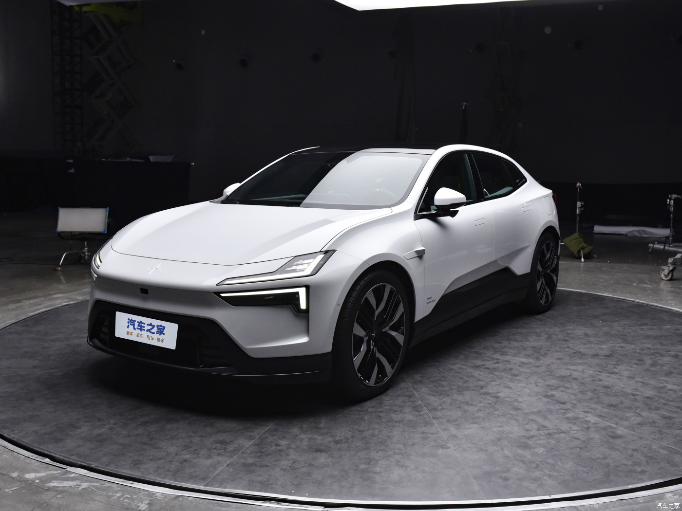 Polestar 4