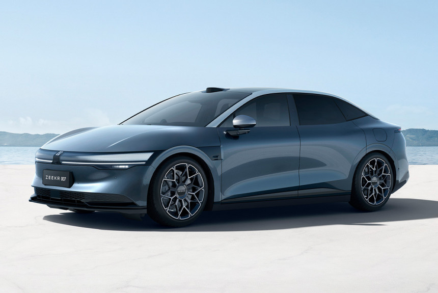 Zeekr 007 2025 года: небольшие обновки и цены в России