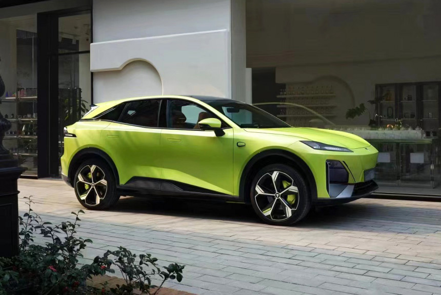 Changan Shenlan S7 2023: новый электрокроссовер от дочернего бренда Changan