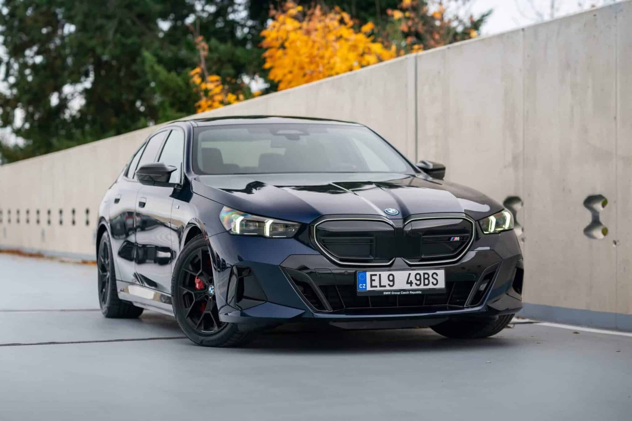 BMW M5 G90 2024 нового поколения: седан и универсал Touring. Все подробности о предстоящей новинке