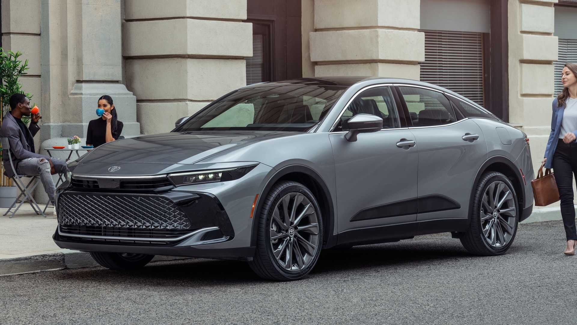 Toyota Crown 2022