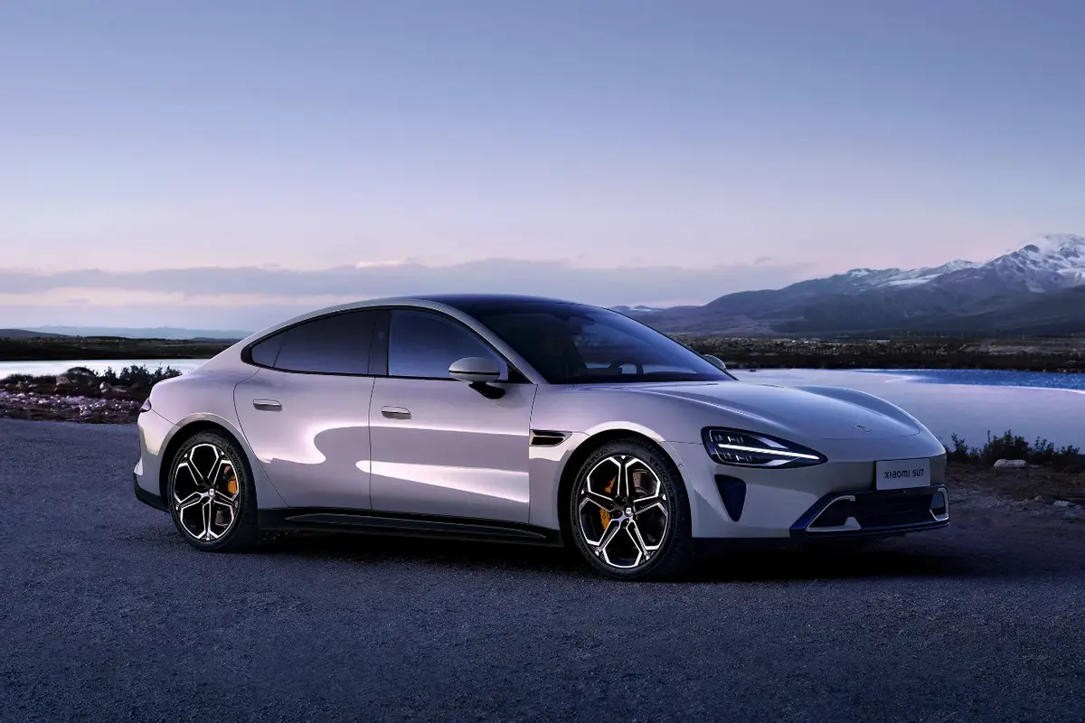 Xiaomi SU7 2024: первый автомобиль от IT-гиганта выйдет на рынок в заднеприводной и полноприводной (MAX) модификации