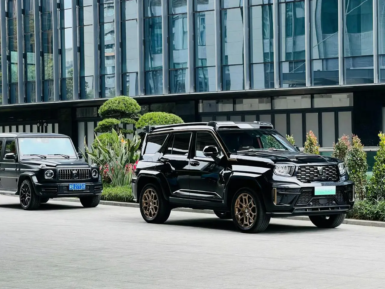 Tank 700 2024 замечен в России: фото, цены, характеристики и все подробности о новом рамном внедорожнике