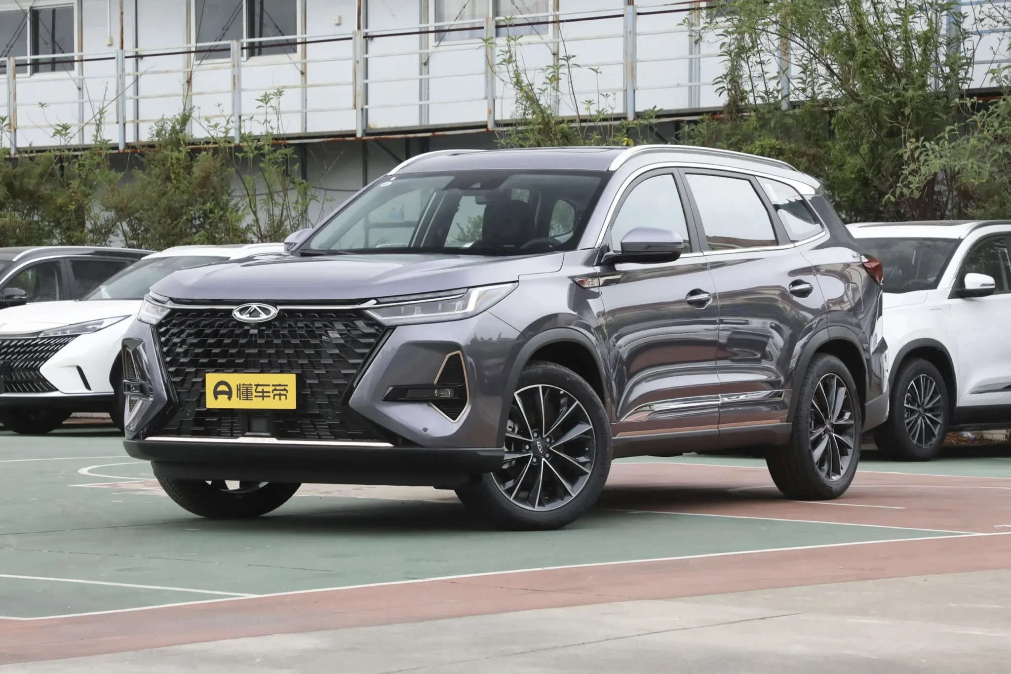 XCITE X-Cross 8 выходит на рынок: перелицованный Chery Tiggo 8 Pro скоро появится в продаже. Предварительные цены и все подробности