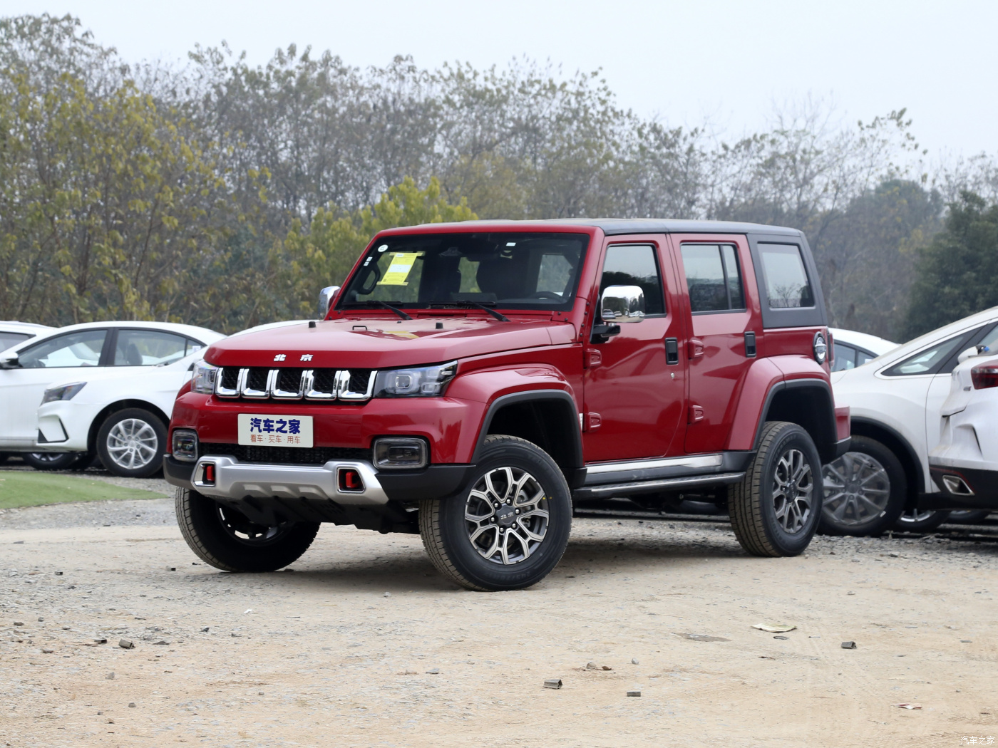 BAIC BJ40 Plus 2023: рамный внедорожник будет продаваться в России, объявлены цены и комплектации