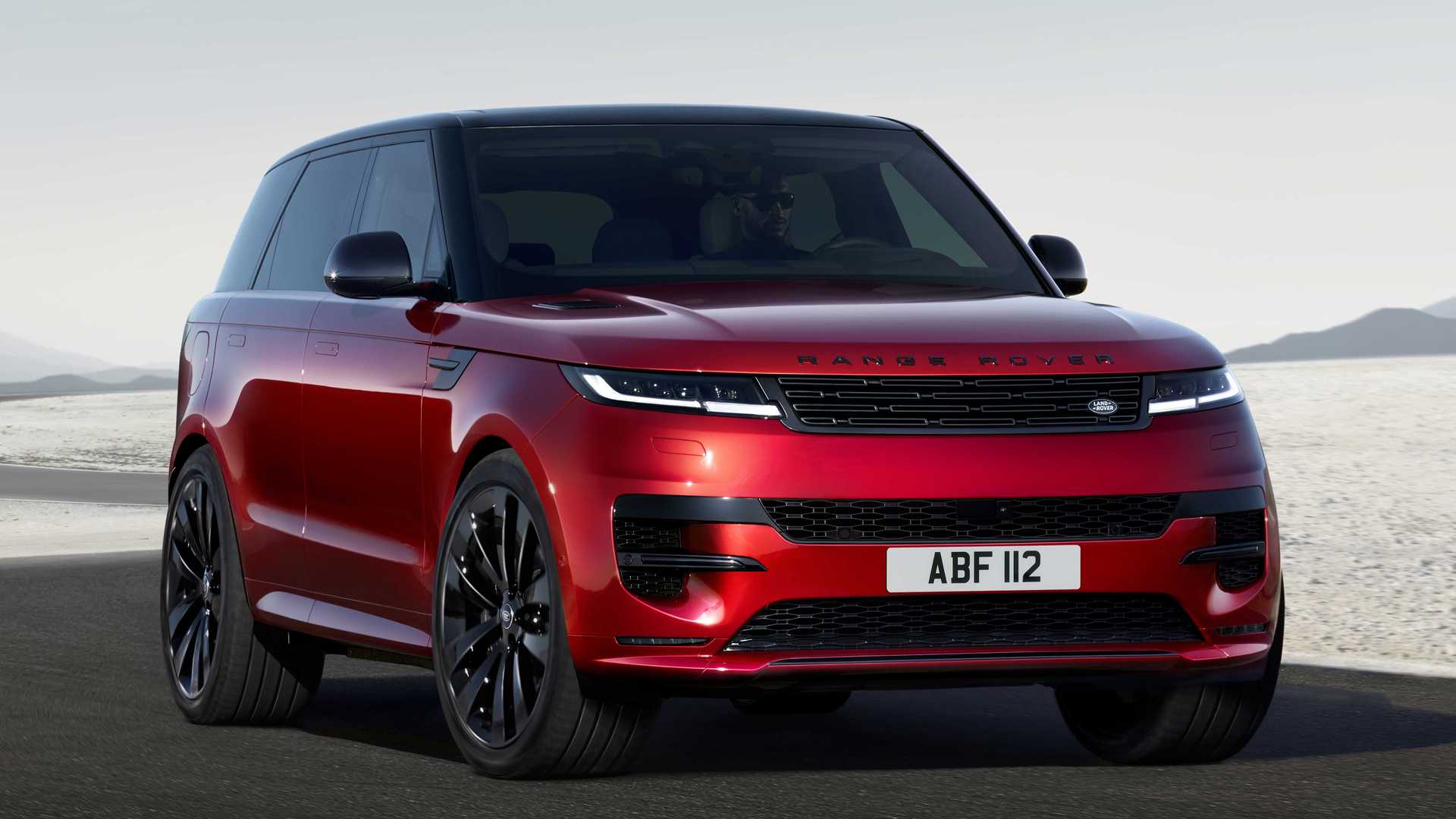Компания Land Rover разделилась на три “отдельных” бренда (Range Rover, Defender и Discovery), а Jaguar поднимается в люкс