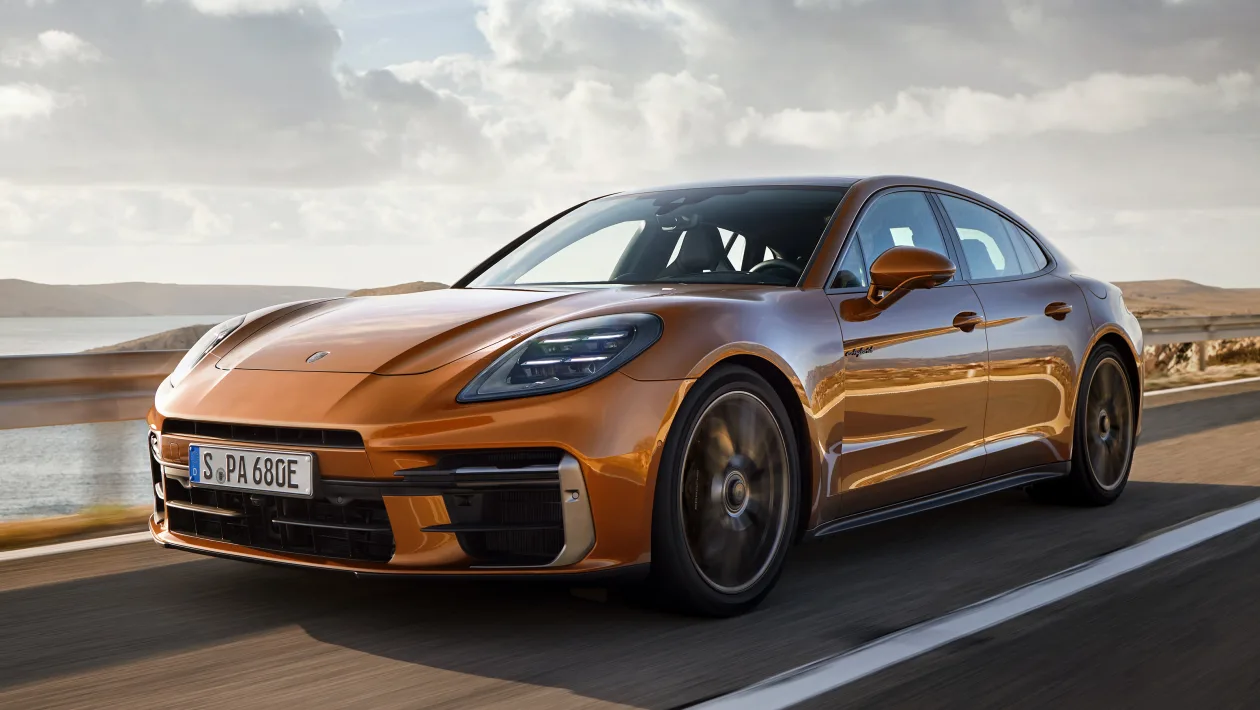Porsche Panamera 2024 третьего поколения: узнаваемый дизайн и новое шасси