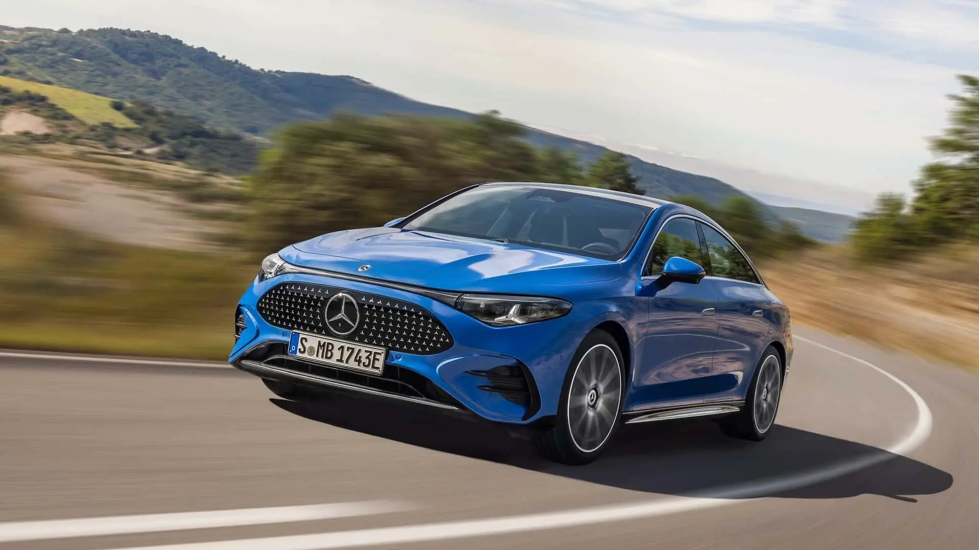 Mercedes-Benz CLA 2025: мировая премьера третьего поколения. Электро и бензин