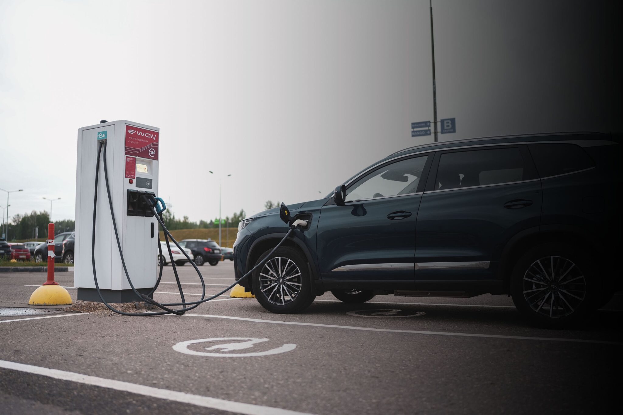 Новинки Chery в России 2024 и новый суббренд Tiggo (электромобили и гибриды): eQ1, eQ7, Chery Tiggo 7 Pro Plug-in Hybrid и 8 Pro Plug-in Hybrid