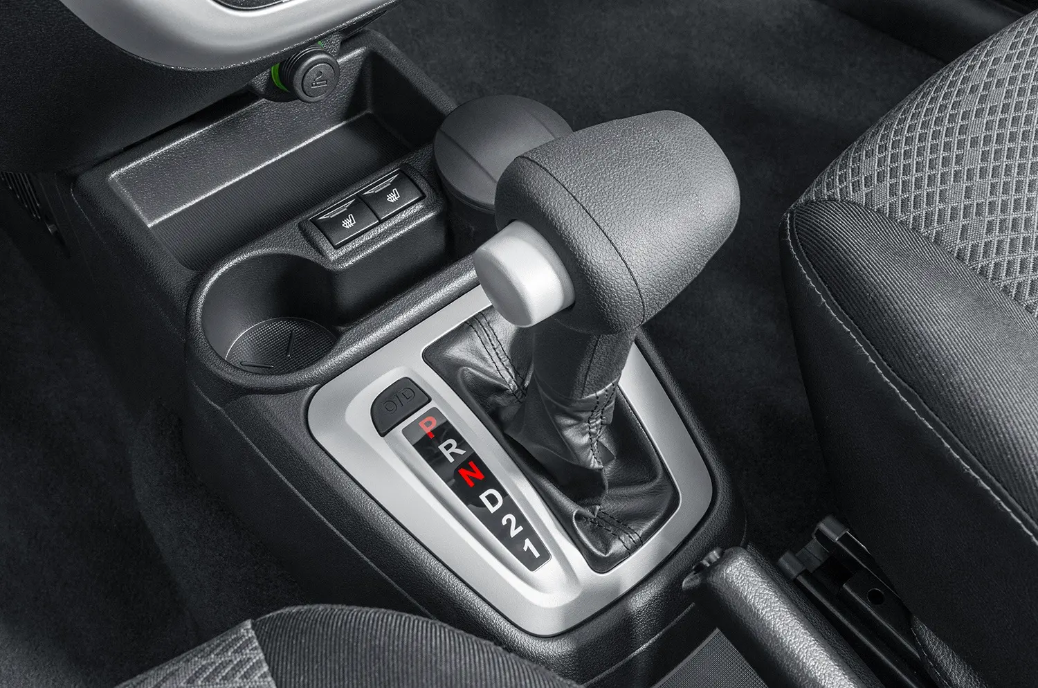 Лада Гранта с “автоматом” 2024: объявлены цены и комплектации (седан и лифтбек)