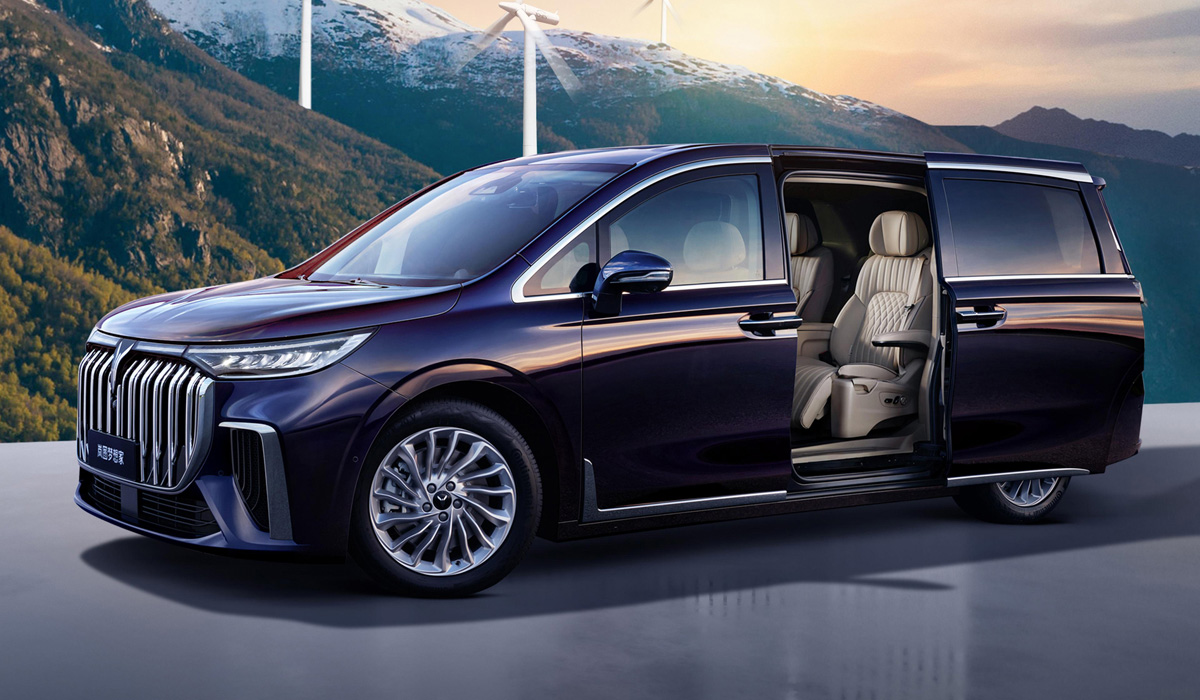 Voyah Dream EV 2023: старт продаж в России электрической модификации