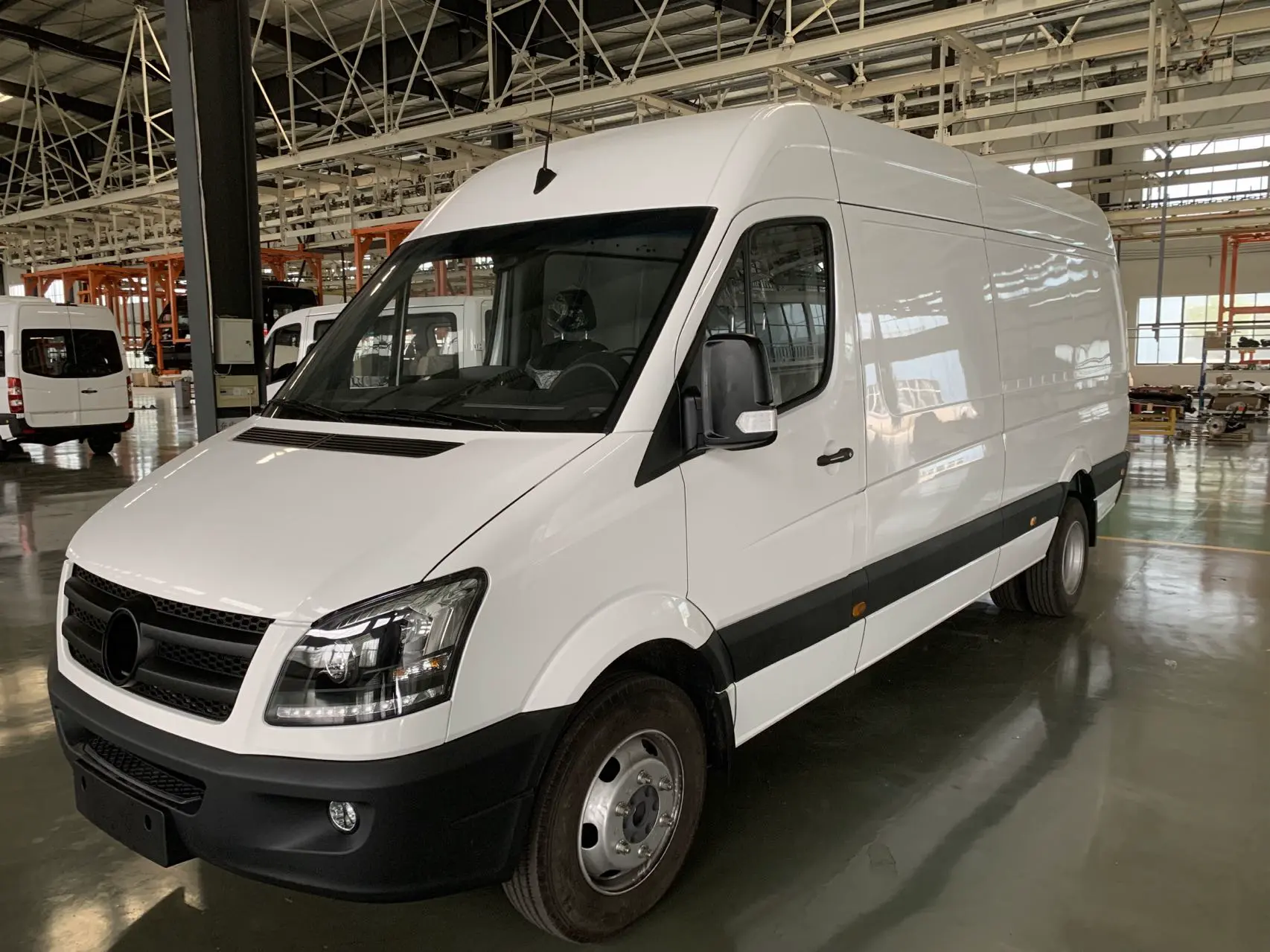 Sollers SF7: под российской маркой будет выпускаться пиратский Mercedes-Benz Sprinter поколения W906