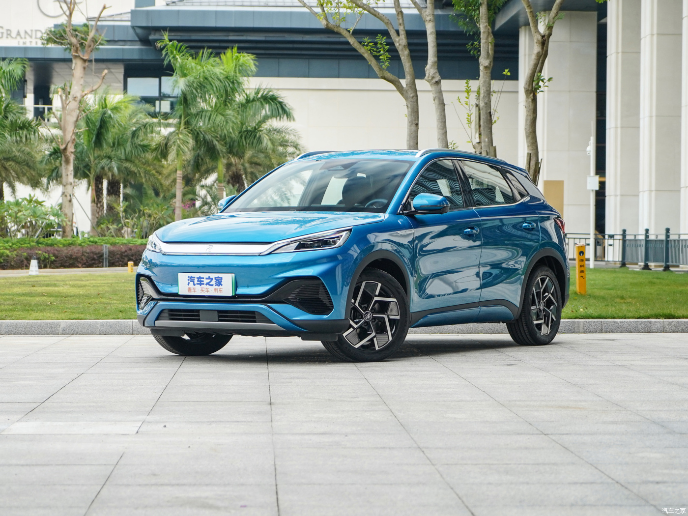 BYD Yuan Plus 2023: цены в России на компактный электрокроссовер (и обзор)